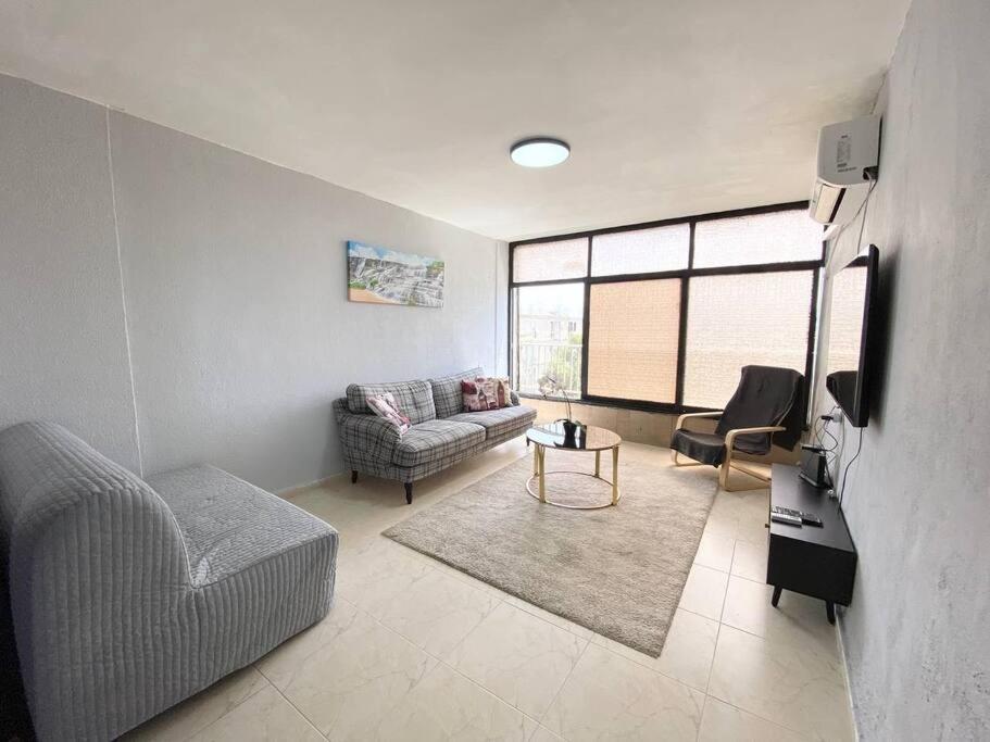 Apartment On The Mermaid Beach Qiryat Yam Dış mekan fotoğraf